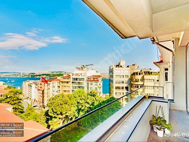Gümüşsuyu Tam Merkezde Deniz Manzaralı Teraslı Balkonlu Süper Tasarımlı Tamamı Yenilenmiş Dubleks4+1 - Görsel 10