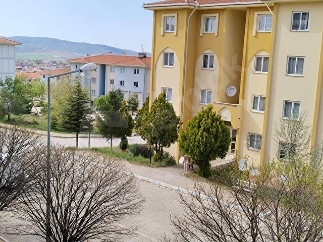 SAHİBİNDEN SİTE İÇİ ARA KAT KİRALIK EŞYALI DAİRE - Görsel 2