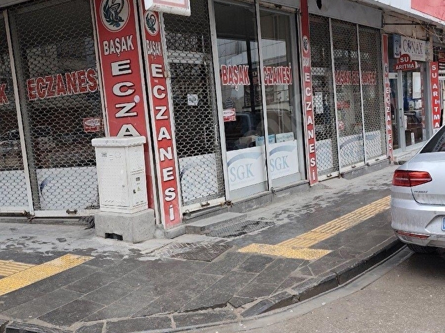 VALİLİK BİNASI CİVARI SATILIK DÜKKAN - Görsel 12