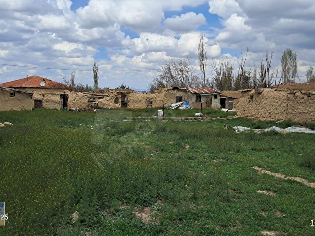 ORHANİYE MERKEZİ YERDE VE TİCARETE UYGUN TEK TAPU ARSA - Görsel 3
