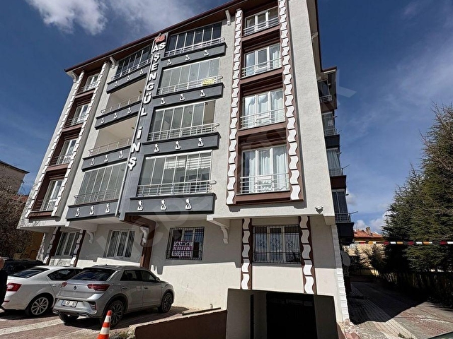ANKA’DAN HÜRRİYET MAHALLESİNDE KİRALIK 3+1 DAİRE