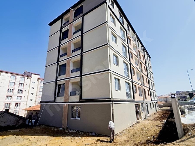KONUT ER EMLAKTAN MERKEZİ KONUMDA SATILIK 2+1 SIFIR DAİRE - Görsel 2