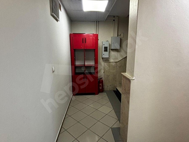 FATİHTE PRESTİJLİ CADDE ÜZERİ 500 m² Komple Kiralık İş Yeri - Görsel 14