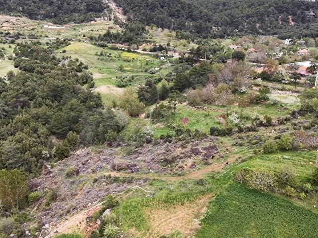 Özlüce de Köy İçi İmarlı Fırsat Arazi, Karazeybek Gayrimenkülden - Görsel 6