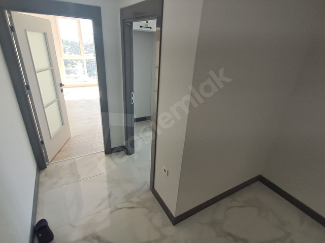 ORJİN EMLAKTAN KİRALIK EBEVEYN BANYOLU LÜKS ARAKAT DAİRE - Görsel 17