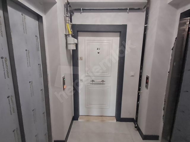 ORJİN EMLAKTAN KİRALIK EBEVEYN BANYOLU LÜKS ARAKAT DAİRE - Görsel 3