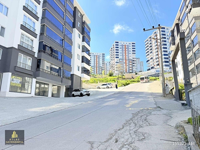ATLASTAN KALABALIK BÖLGEDE GENİŞ CEPHELİ 500m² KİRALIK İŞ YERİ - Görsel 18