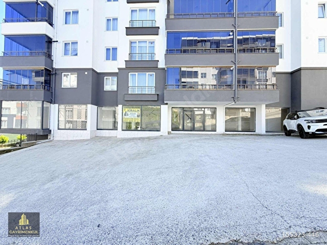 ATLASTAN KALABALIK BÖLGEDE GENİŞ CEPHELİ 500m² KİRALIK İŞ YERİ - Görsel 2
