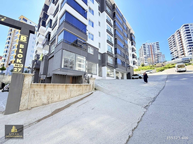 ATLASTAN KALABALIK BÖLGEDE GENİŞ CEPHELİ 500m² KİRALIK İŞ YERİ - Görsel 5