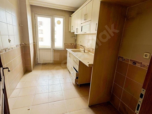KAVAKPINAR MH. CADDE ÜSTÜNDE E-5 VE OKULA YAKIN 3+1SATILIK DAİRE - Görsel 11