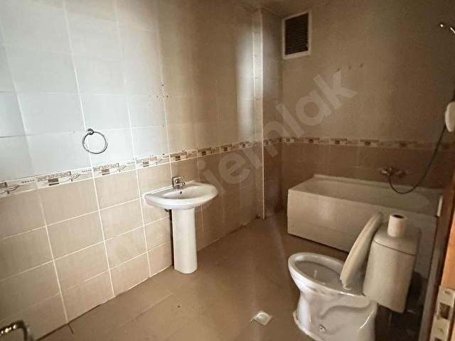 KAVAKPINAR MH. CADDE ÜSTÜNDE E-5 VE OKULA YAKIN 3+1SATILIK DAİRE - Görsel 20