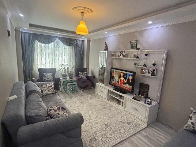 METROBÜSE 10 DK TEK DAİRE ÜZERİ DEVASA M2 YÜKSEK GİRİŞ