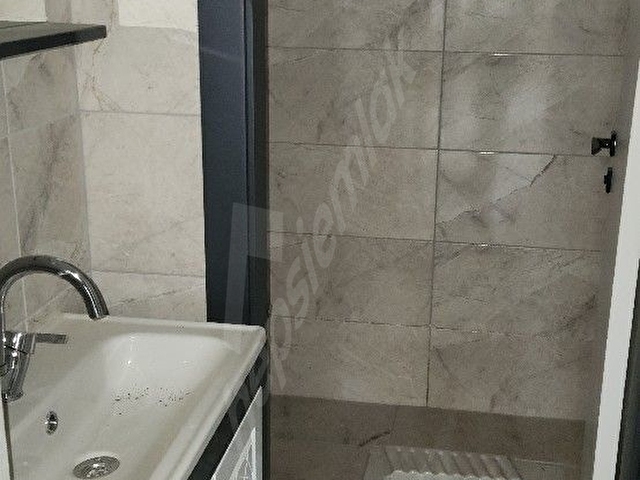 SALI PAZARI ÜSTÜ CADDE ÜZERİ KİLERLİ İSKANLI SIFIR 3+1 DAİRE - Görsel 15