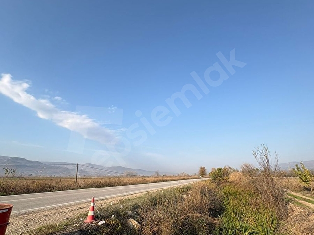 NİKSAR MERKEZ DE SATILIK ARSA-TARLA - Görsel 11