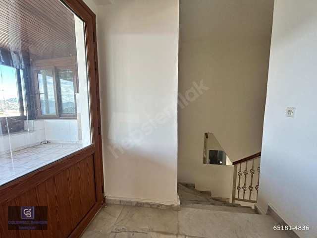Bitezde full deniz manzaralı 3 teraslı site içinde villa - Görsel 15
