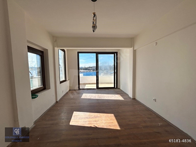 Bitezde full deniz manzaralı 3 teraslı site içinde villa - Görsel 22