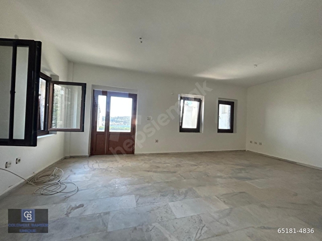 Bitezde full deniz manzaralı 3 teraslı site içinde villa - Görsel 30