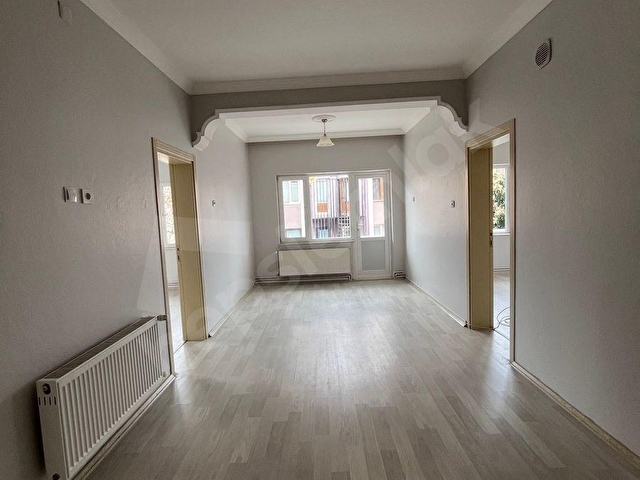 BAHÇELİEVLERDE SELİMEYE CAMİİ ARKASINDA 4+1 BALKONLU KİRALIK DAİRE - Görsel 4