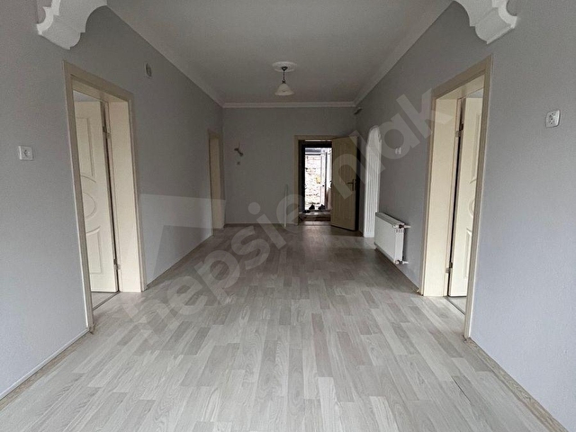 BAHÇELİEVLERDE SELİMEYE CAMİİ ARKASINDA 4+1 BALKONLU KİRALIK DAİRE - Görsel 20