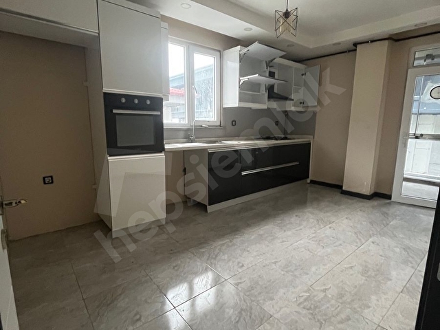 Tepe mevkiinde 3+1 160 m2 geniş daire - Görsel 11