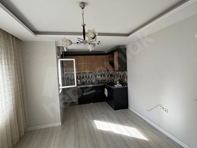 Kütükçü Mahallesinde 4 Yıllık Asansörlü Binada, Cam Balkonlu Temiz 2+1 Kiralık Daire! - Görsel 11