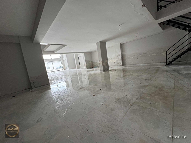 SULTANBEYLİ KURAN KURSU CADDESİNE CEPHE 350 M2 DÜZ AYAK DÜKKAN - Görsel 10