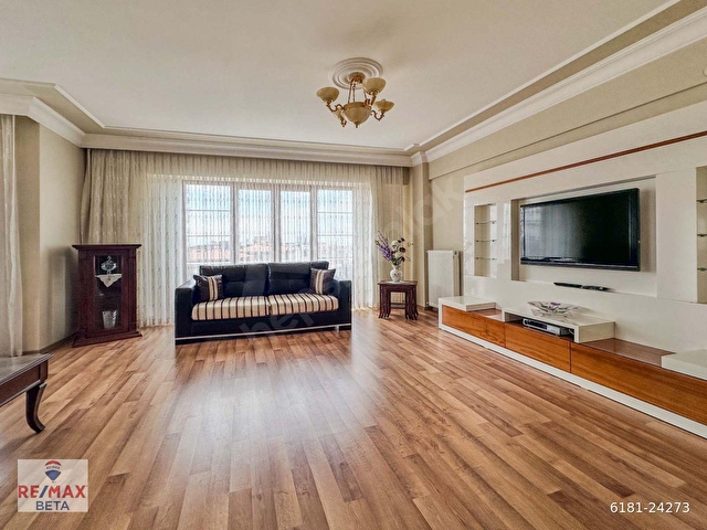 ATAŞEHİR KÜÇÜKBAKKALKÖYDE METROYA YAKIN EŞYALI 150 M² 3+1 DAİRE - Görsel 4
