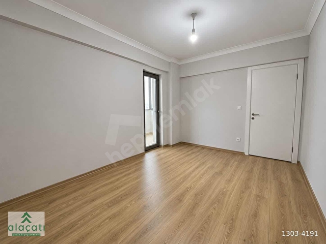Alaçatıdan İNCEKTE SİTEDE/CAM BALKONLU/TERASLI/3+1 DUBLEKS - Görsel 2
