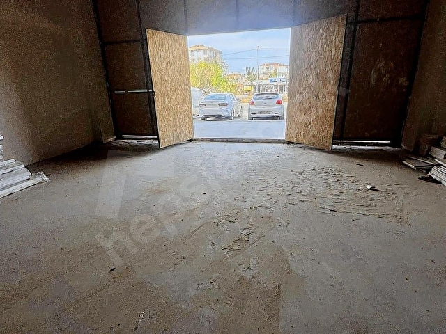 ISPARTAKULE BİZİM EVLER 10 SİTESİ KİRALIK 240m2 CADDE DÜKKAN - Görsel 3