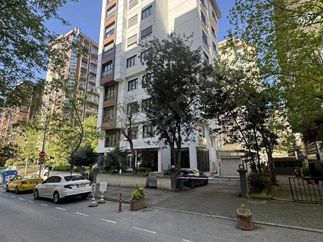 Suadiyede Teraslı ve Eşyalı 4+2 Dubleks|220m²|Otoparklı