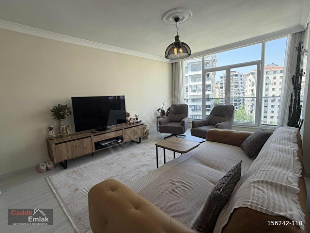 CADDEDEN GÖZTEPE ÇARŞI YAKINI SATILIK BALKONLU ARAKAT DAİRE