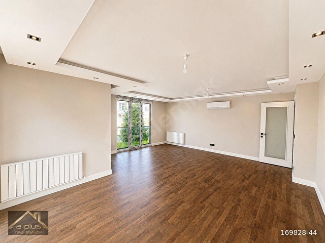 PARILTI BEYLERBEYİNDE, 3+1 SİTE İÇİ KİRALIK LÜKS ARA KAT DAİRE - Görsel 5
