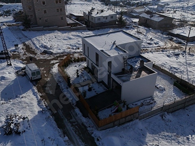 Güzelyurt İlçesinde Özel Tasarım Müstakil Villa-4+1-220 m²-Garajlı - Görsel 2