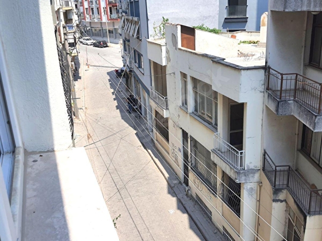 BORNOVA ATA DURAĞI-EGE KAMPÜS YAKINI 3 YILLIK BİNADA KİRALIK 1+1 DAİRE - Görsel 12