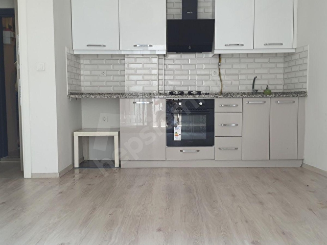BORNOVA ATA DURAĞI-EGE KAMPÜS YAKINI 3 YILLIK BİNADA KİRALIK 1+1 DAİRE - Görsel 4