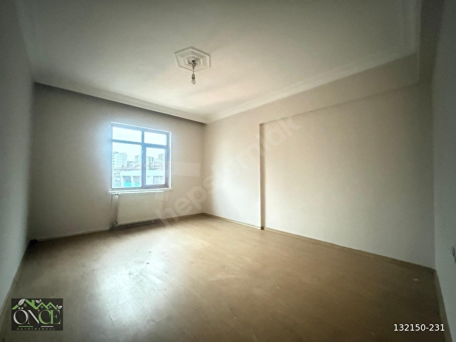 DUTLUK METRO DURAĞI YAKINI ARA KAT MANZARALI GENİŞ 3+1 DAİRE - Görsel 9