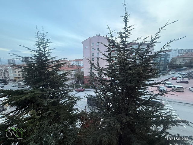 DUTLUK METRO DURAĞI YAKINI ARA KAT MANZARALI GENİŞ 3+1 DAİRE - Görsel 16