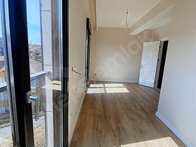 AVANTAGEDAN Beylerbeyi Burhaniyede Site İçi 2+1 Daire - Görsel 11