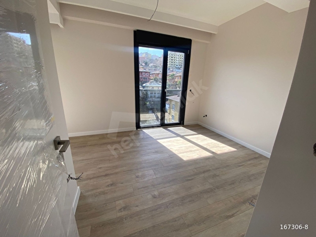 AVANTAGEDAN Beylerbeyi Burhaniyede Site İçi 2+1 Daire - Görsel 15