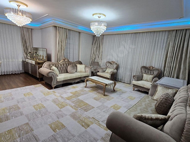 Güvenevlerde Köşebaşında Cadde Üzeri 3+1 Satılık Daire - Görsel 2