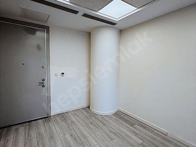 Maidan da 50 Net M² Kiralık Bölmeli Yapılı Manzaralı Ofis - Görsel 11