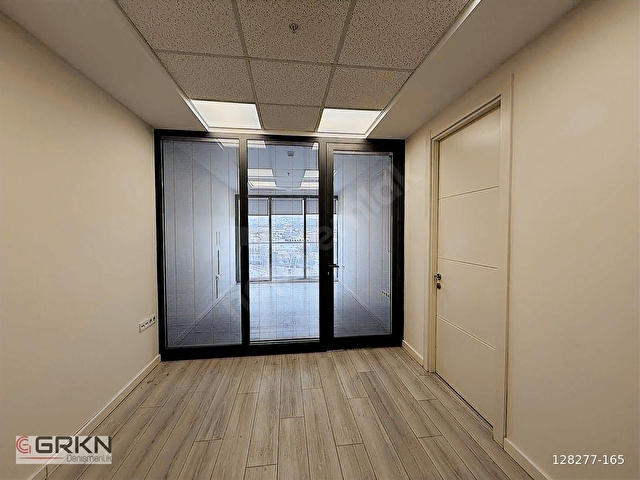 Maidan da 50 Net M² Kiralık Bölmeli Yapılı Manzaralı Ofis - Görsel 13