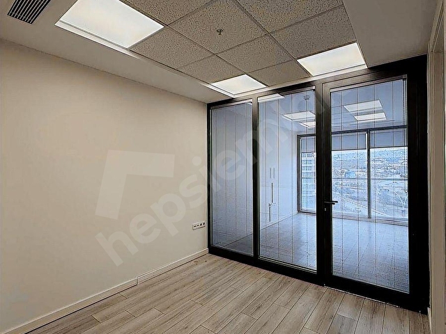 Maidan da 50 Net M² Kiralık Bölmeli Yapılı Manzaralı Ofis - Görsel 24