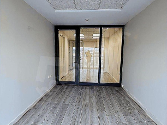 Maidan da 50 Net M² Kiralık Bölmeli Yapılı Manzaralı Ofis - Görsel 4
