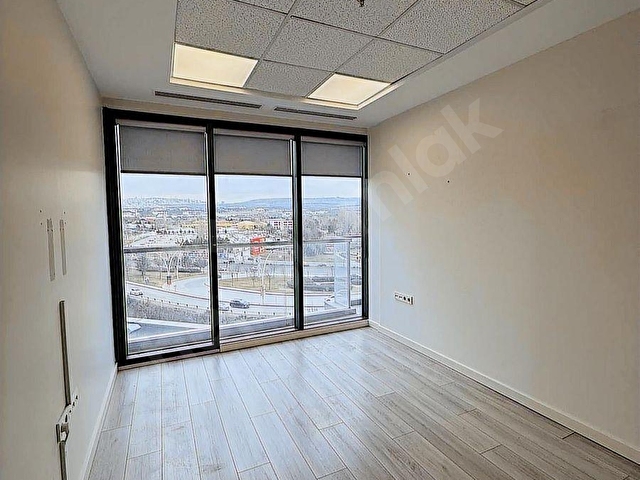 Maidan da 50 Net M² Kiralık Bölmeli Yapılı Manzaralı Ofis - Görsel 9