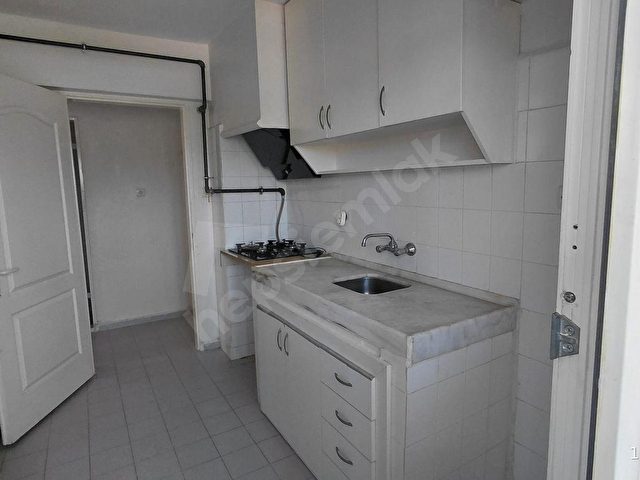 BORNOVA EVKA 4 2+1 DOĞALGAZLI FERAH KİRALIK DAİRE - Görsel 18