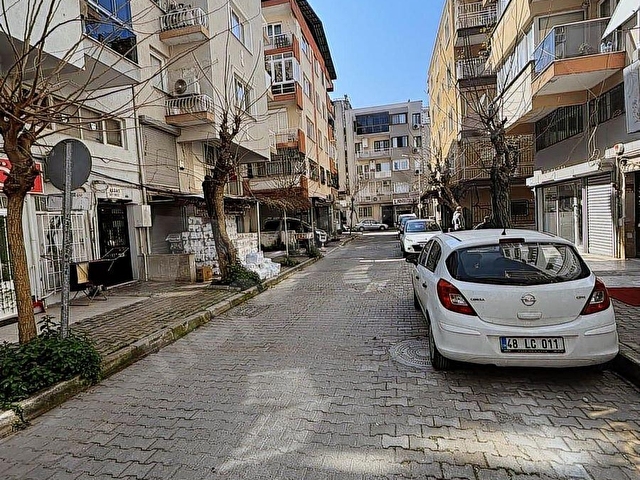 Bahçelievlerde 2+1 95m2 Doğalgazlı Bakımlı Satılık Daire - Görsel 2