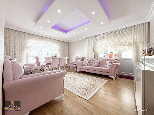 EROKLARDAN CADDE ÜZERİ FUL YAPILI TERAS BALKON KREDİYE UYGUN 3+1
