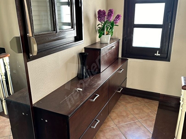 Prestijli köşe villa, merkezi konumda, Bahçeşehirin kalbinde ofis ve aile kullanımına uygun. - Görsel 2