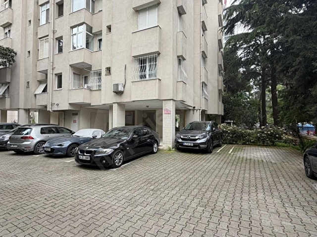 SUADİYE YUSUFÇAVUŞ SOKAK 4+1 180m2 BAKIMLI BOŞ DAİRE KİRALIK - Görsel 6